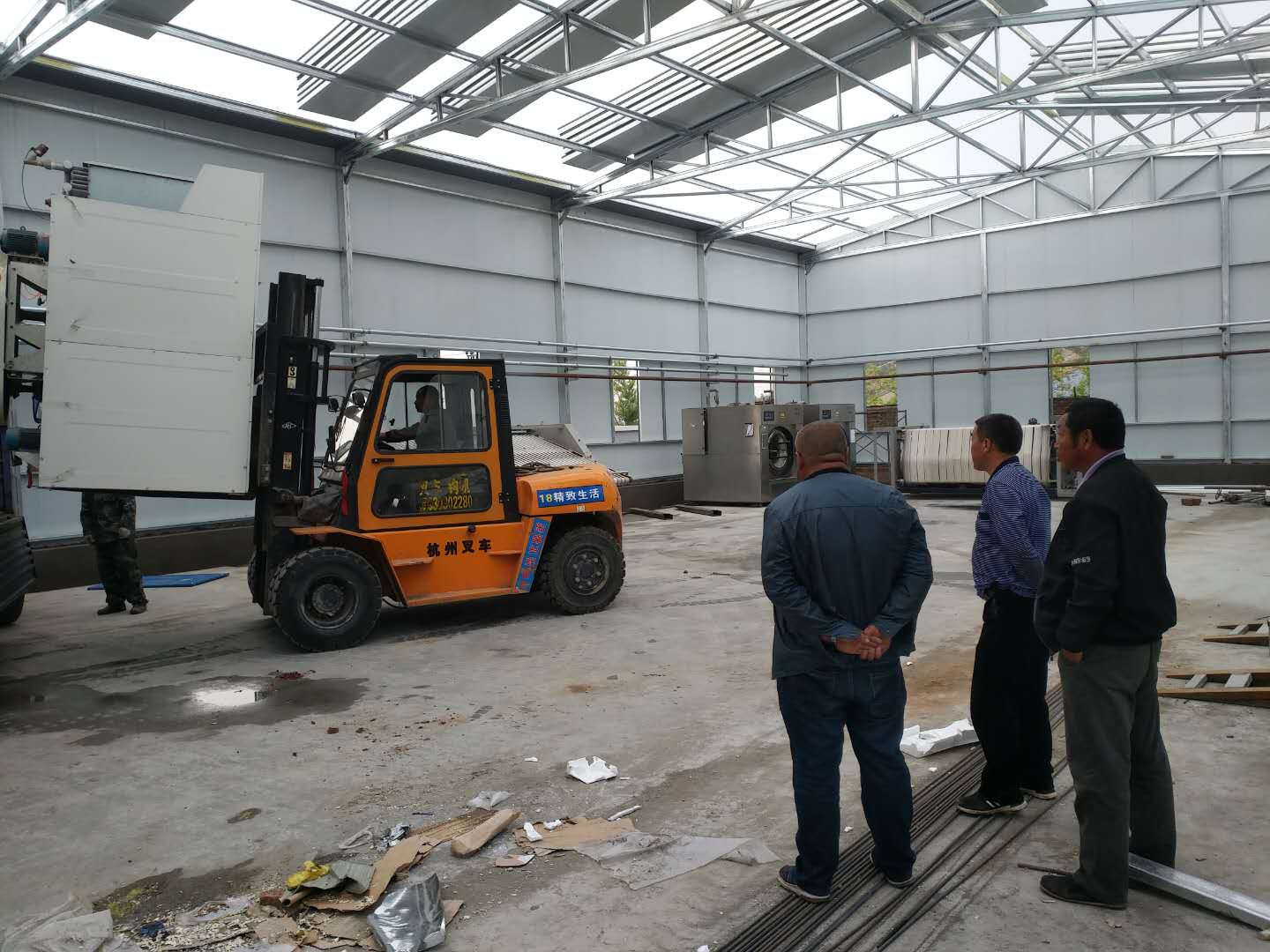 張家口水洗廠設(shè)備就位情況圖片